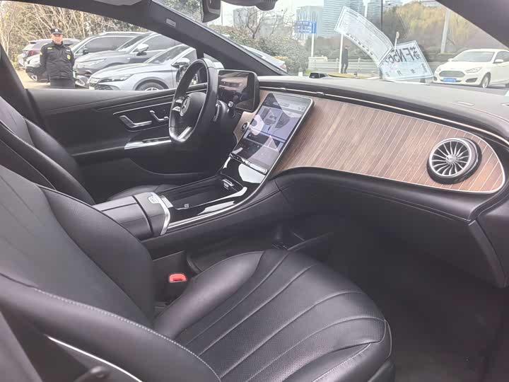 Фото 8 - Mercedes-Benz EQE