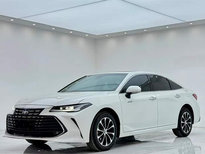 Фото 1 - Toyota Avalon