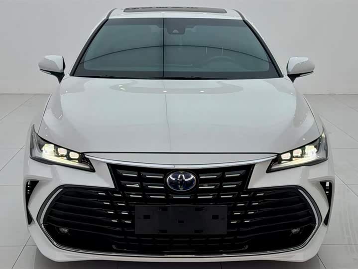 Фото 2 - Toyota Avalon