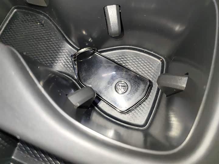 Фото 9 - Volkswagen ID.4 Crozz