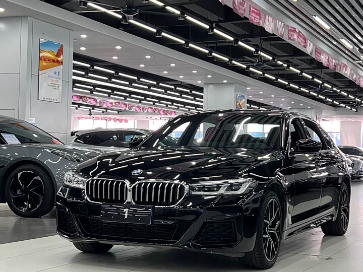 Фото 1 - BMW 5 Series