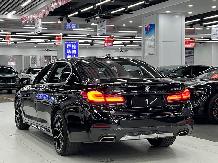 Фото 4 - BMW 5 Series