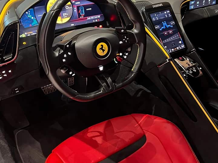 Фото 9 - Ferrari Roma