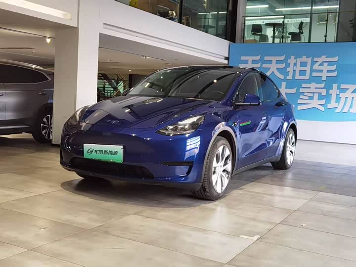 Фото 1 - Tesla Model Y