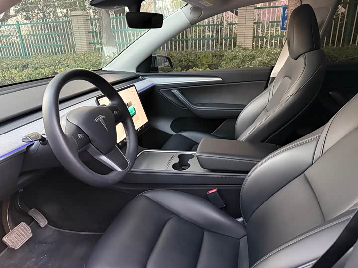 Фото 4 - Tesla Model Y