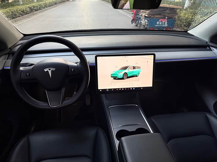 Фото 6 - Tesla Model Y