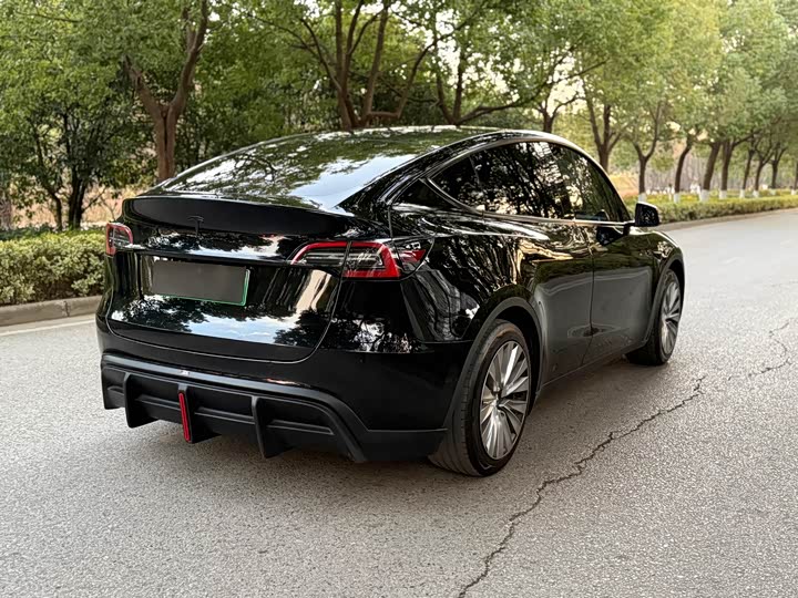 Фото 7 - Tesla Model Y