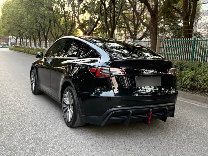 Фото 9 - Tesla Model Y