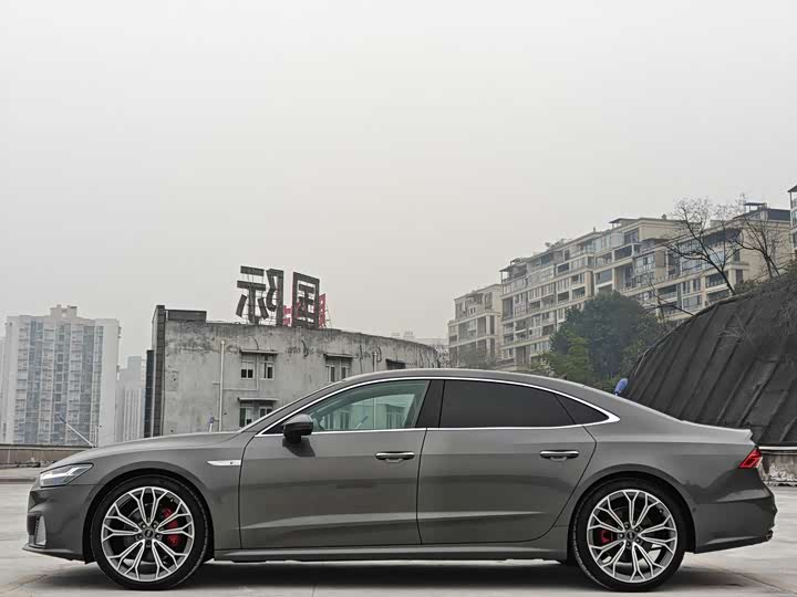 Фото 6 - Audi A7L