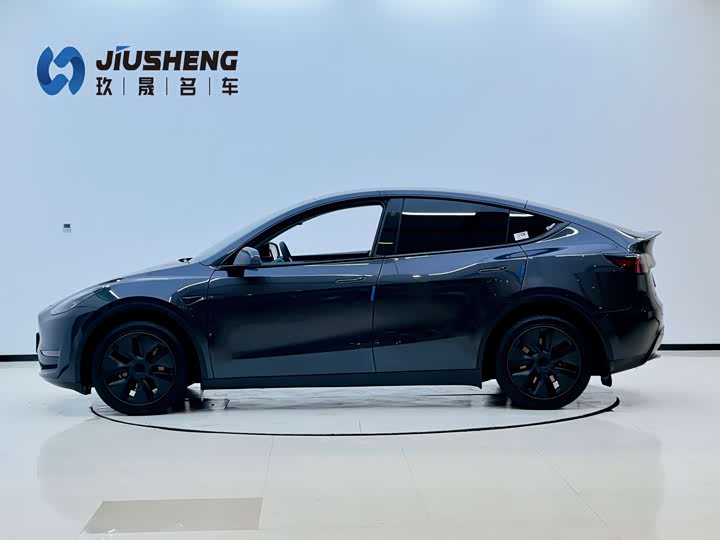 Фото 3 - Tesla Model Y