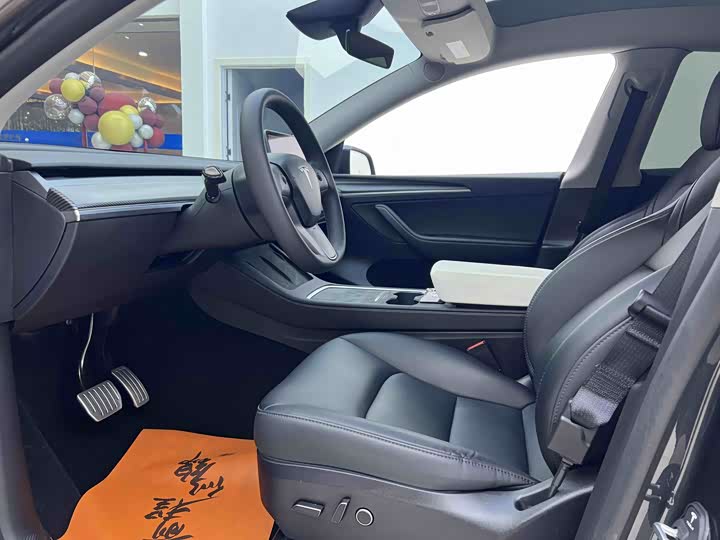 Фото 4 - Tesla Model Y