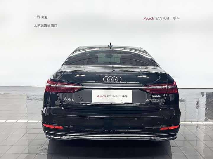 Фото 4 - Audi A6L