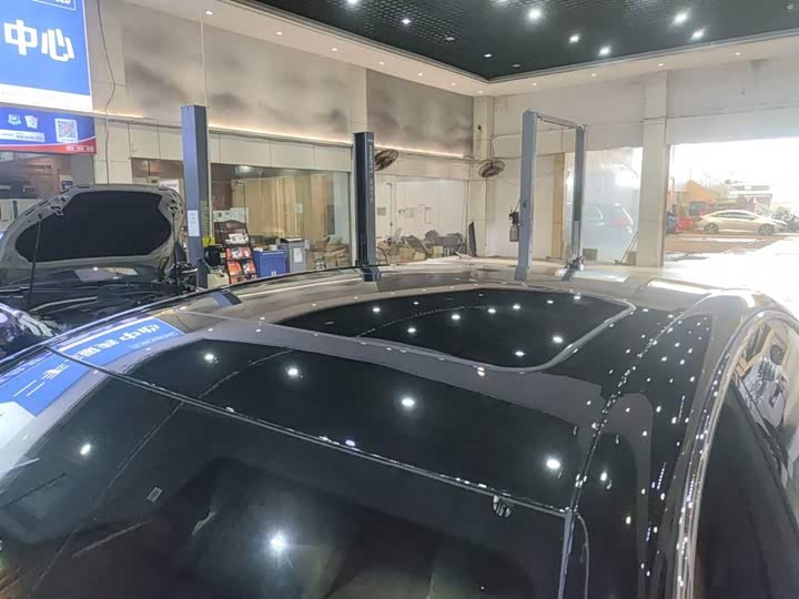 Фото 8 - Lexus LS