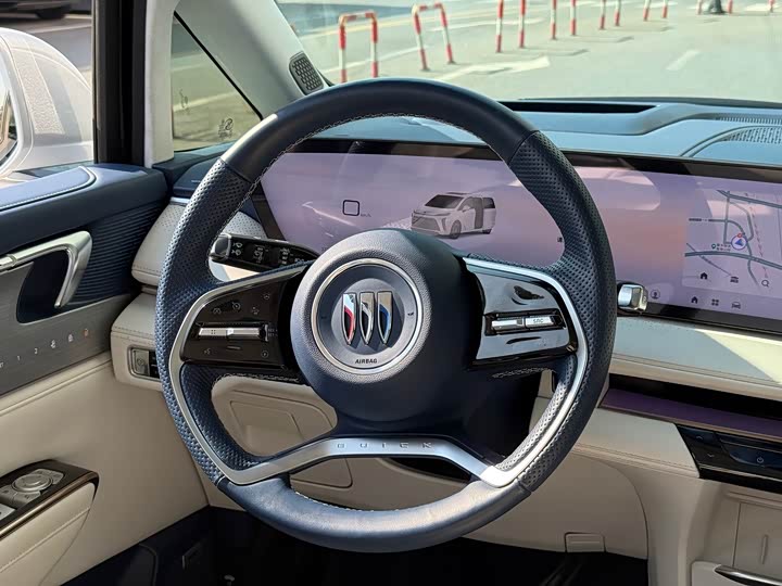 Фото 9 - Buick GL8 Hybrid