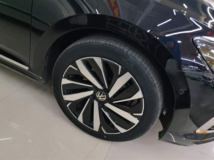 Фото 6 - Volkswagen Passat
