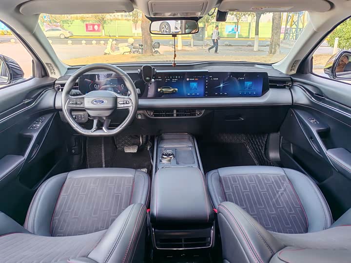 Фото 8 - Ford Mondeo