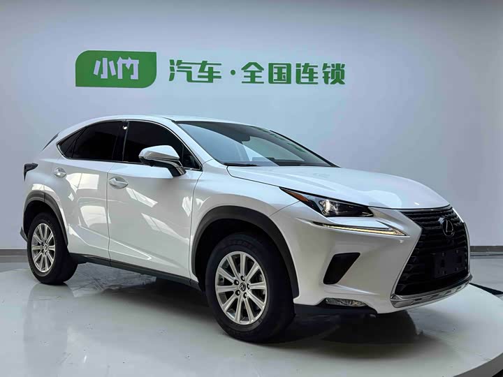 Фото 3 - Lexus NX