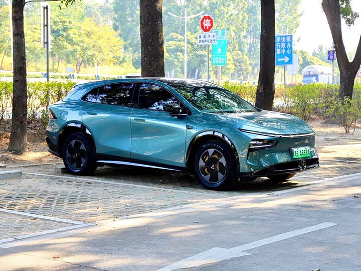 Фото 3 - XPeng G7