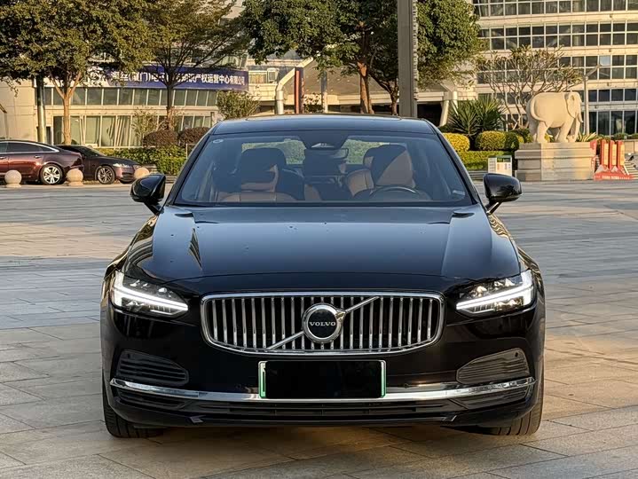 Фото 2 - Volvo S90 Hybrid