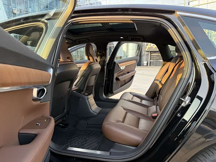 Фото 5 - Volvo S90 Hybrid