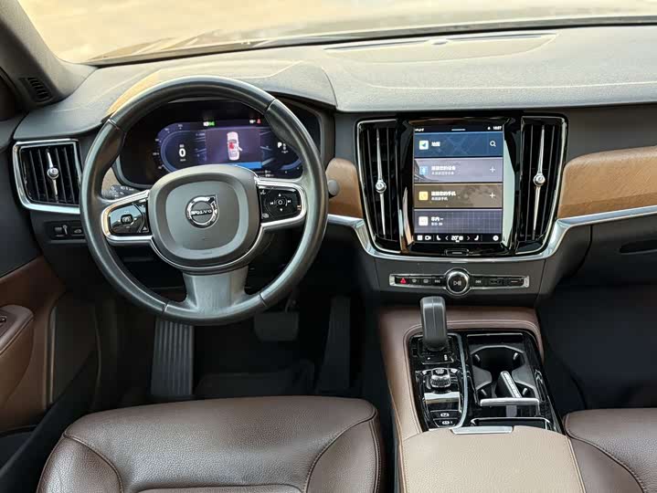 Фото 8 - Volvo S90 Hybrid