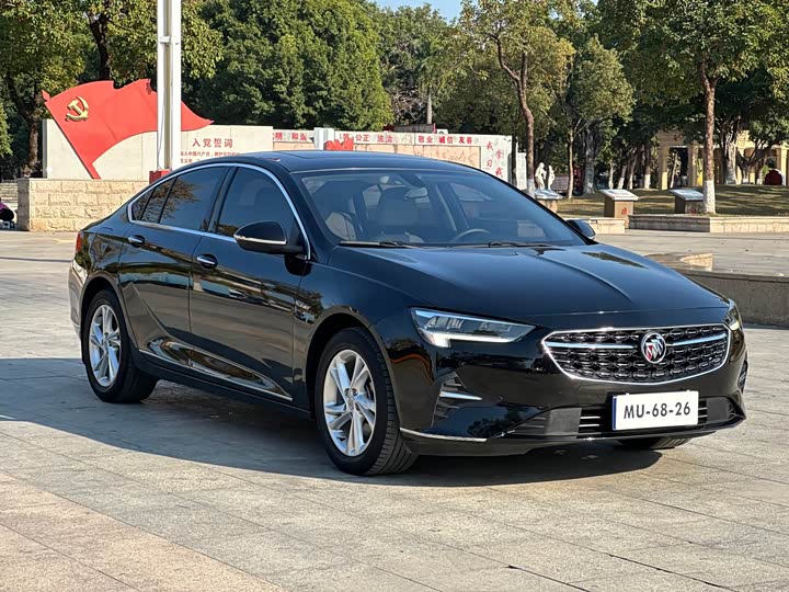 Фото 3 - Buick Regal