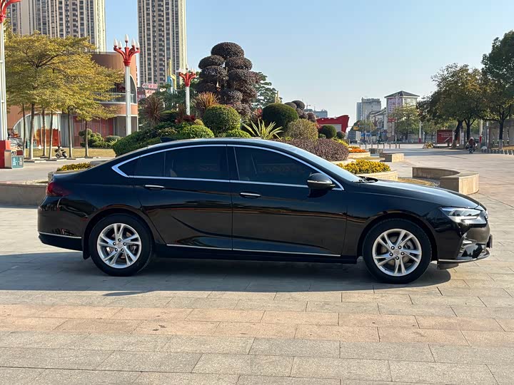 Фото 9 - Buick Regal