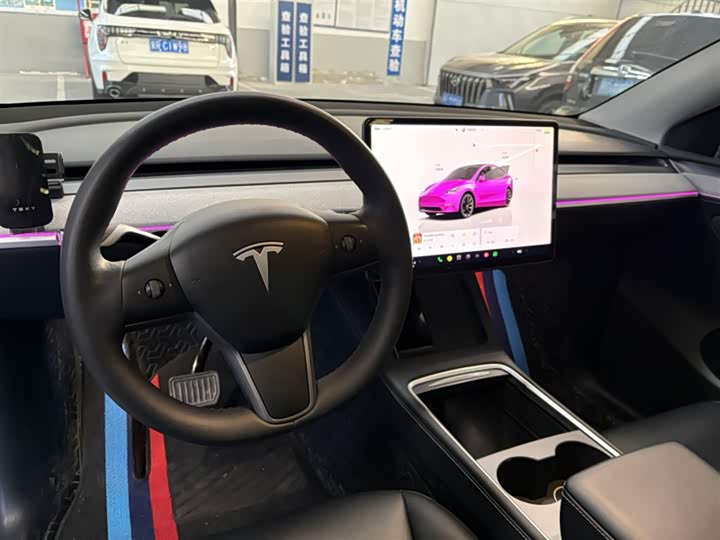 Фото 6 - Tesla Model Y