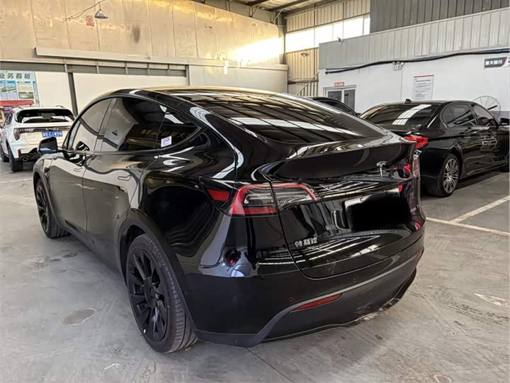 Фото 7 - Tesla Model Y