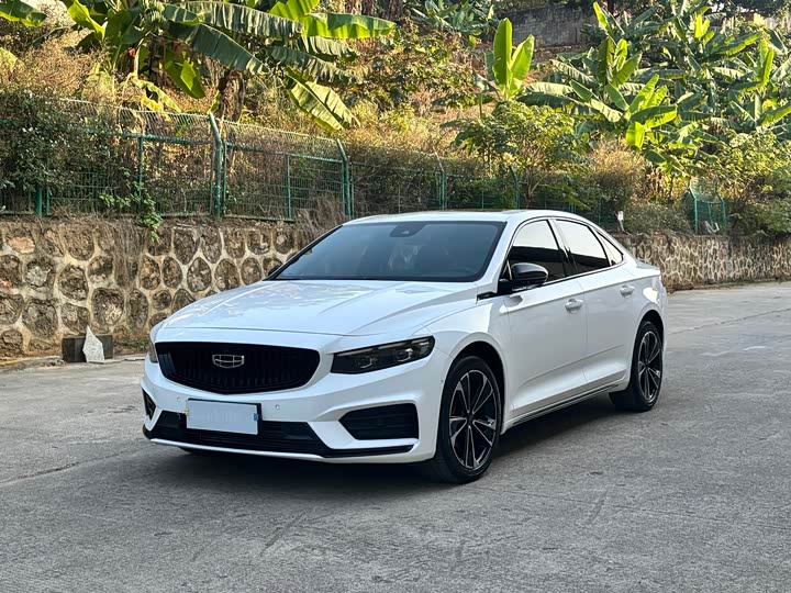 Фото 1 - Geely Preface