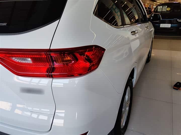 Фото 8 - Haval M6