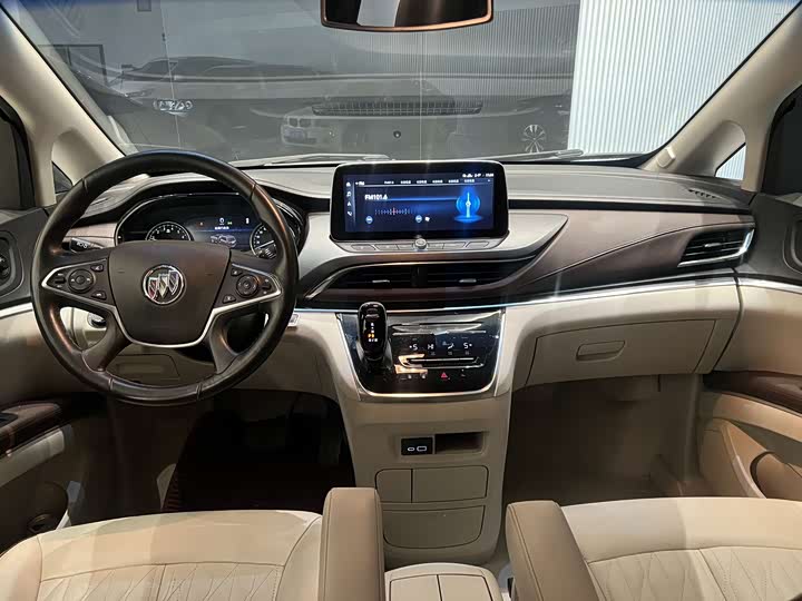 Фото 7 - Buick GL8 ES