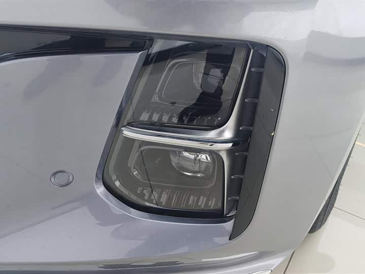 Фото 5 - Hongqi H5