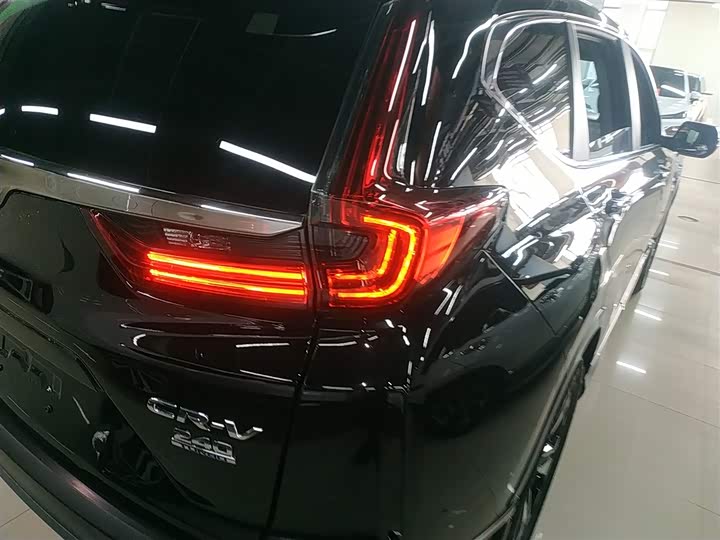 Фото 8 - Honda CR-V