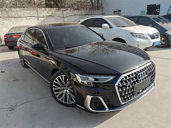 Фото 4 - Audi A8