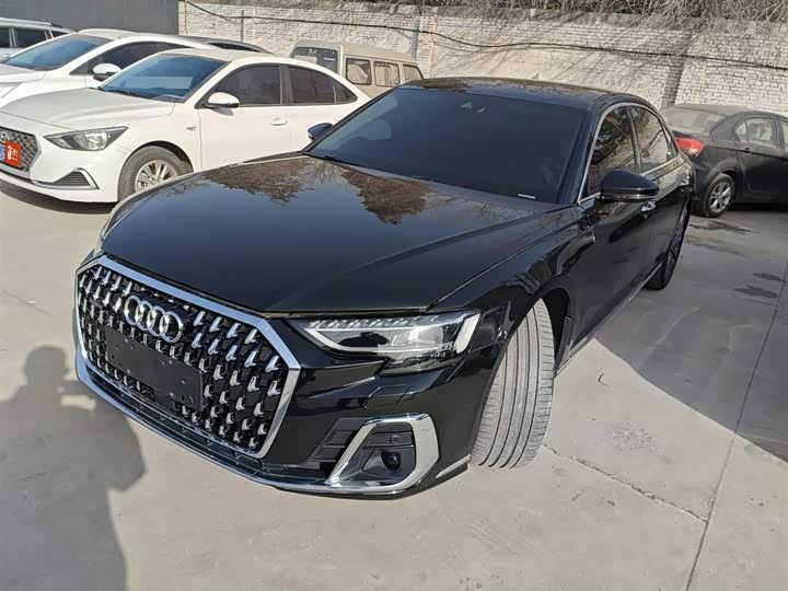Фото 5 - Audi A8