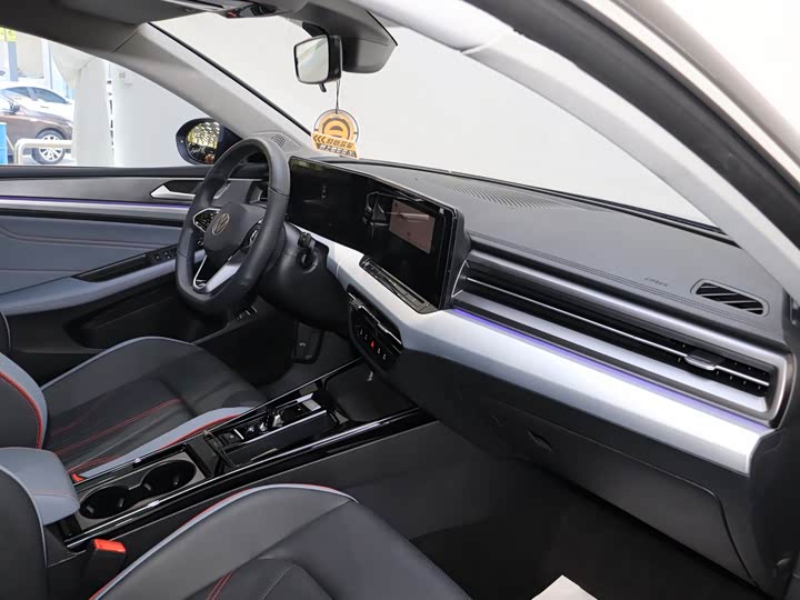 Фото 9 - Volkswagen Lamando L