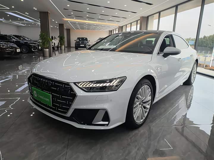 Фото 2 - Audi A7L