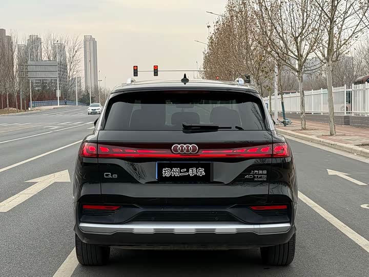 Фото 8 - Audi Q6