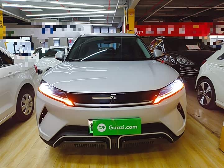 Фото 3 - BYD Yuan Up