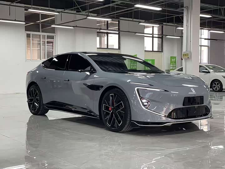 Фото 3 - Avatr 12