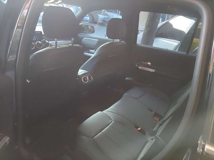 Фото 6 - Mercedes-Benz GLB-Class