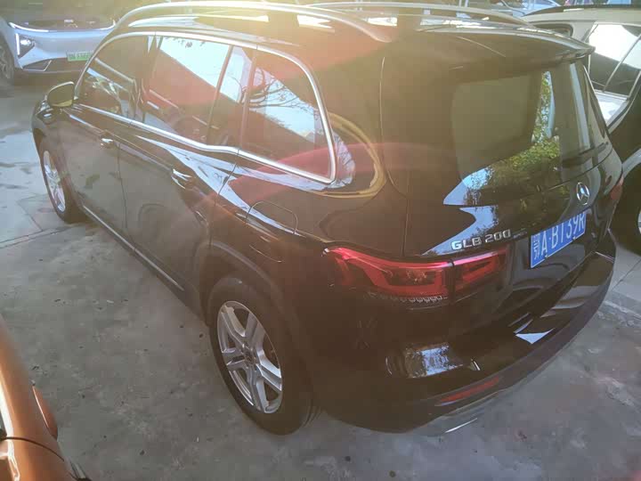 Фото 8 - Mercedes-Benz GLB-Class