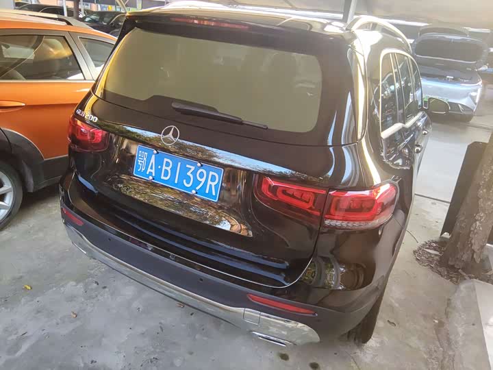 Фото 9 - Mercedes-Benz GLB-Class