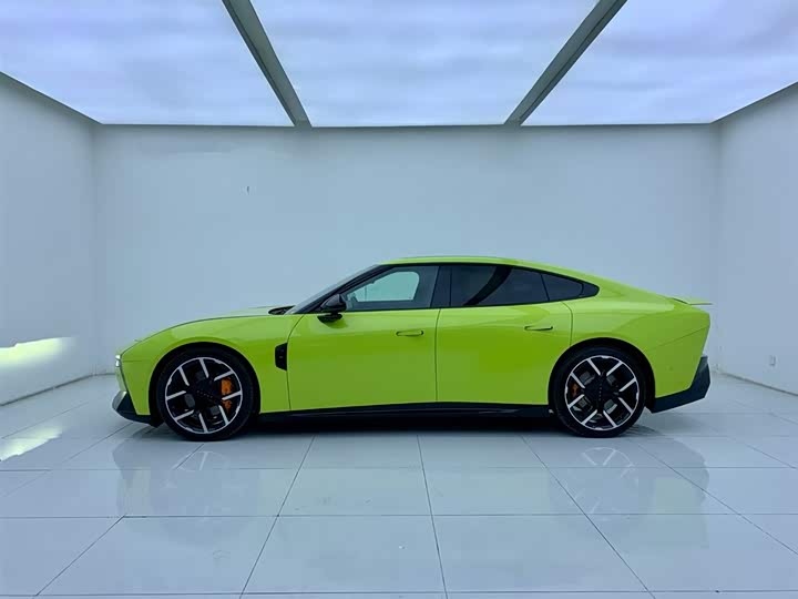 Фото 3 - XPeng P7