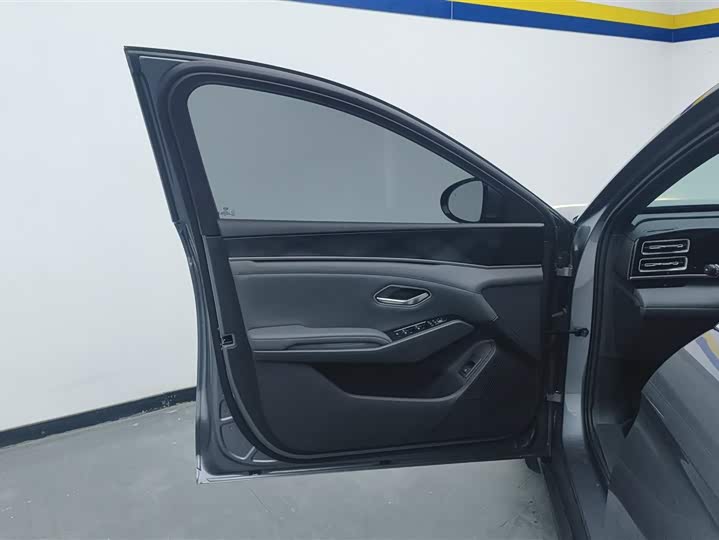 Фото 7 - BYD Qin L