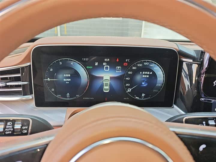 Фото 4 - Hongqi H9