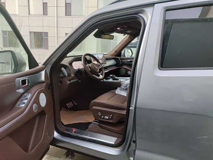 Фото 7 - Tank 700 Hybrid