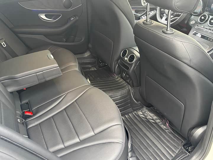 Фото 6 - Mercedes-Benz C-Class