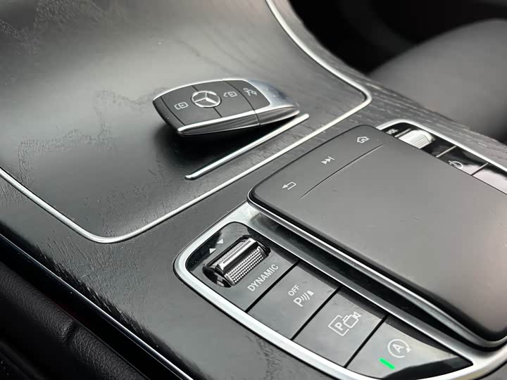 Фото 9 - Mercedes-Benz C-Class